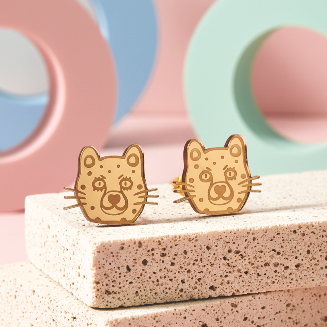 Cheer-tahtah stud earrings (rose gold)