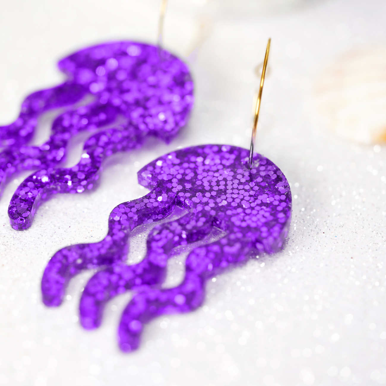 Resin jellyfish earrings Pueple