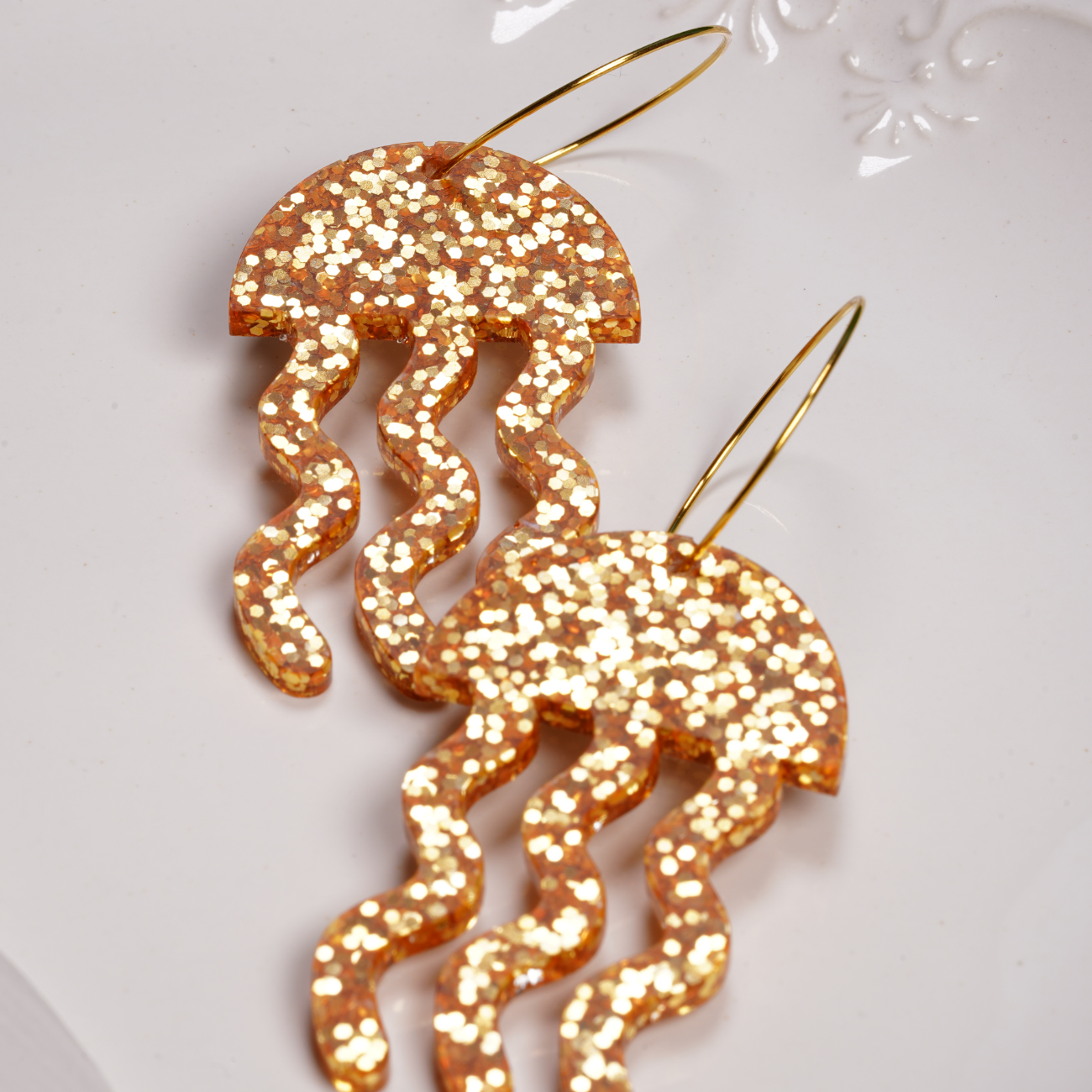 Resin jellyfish earrings gold