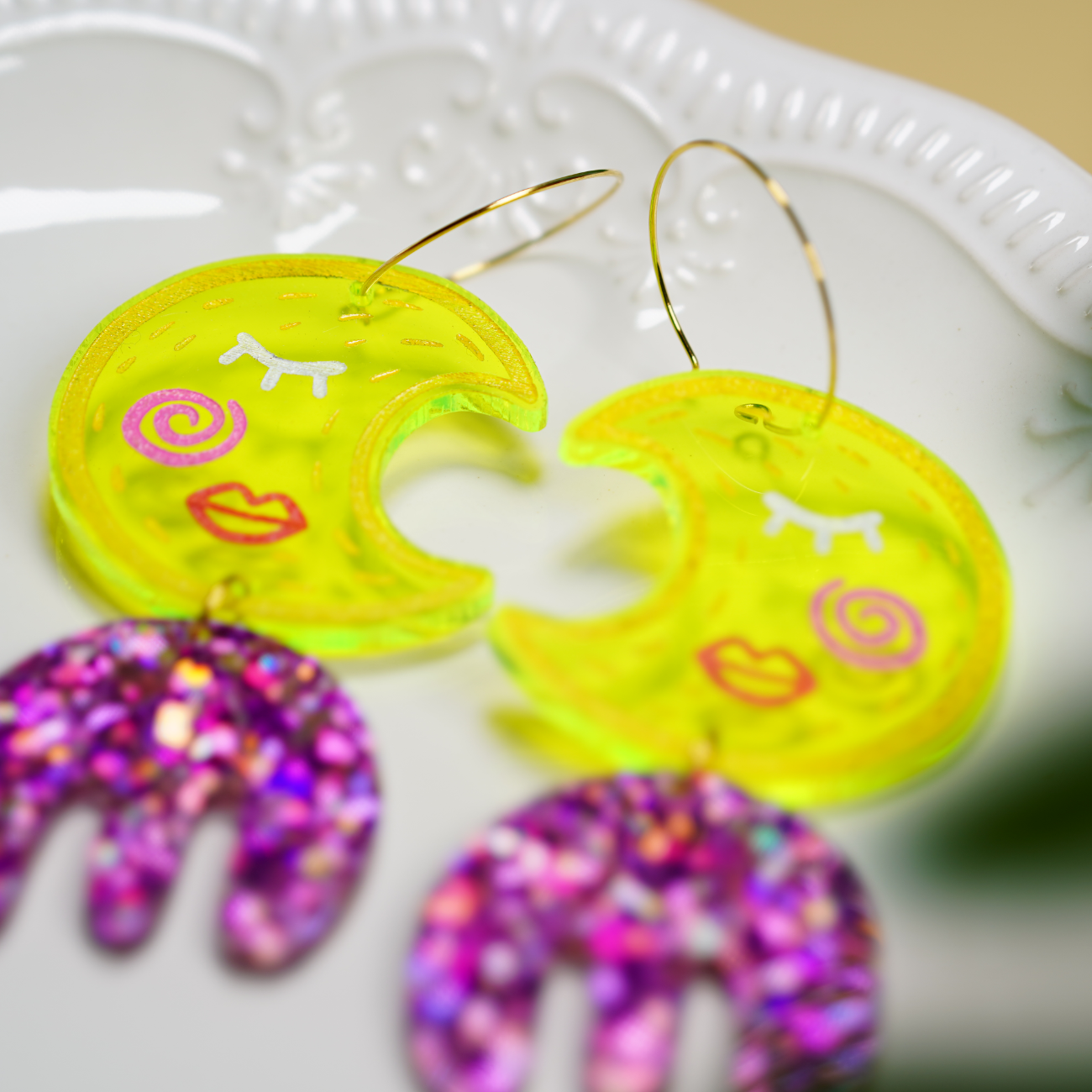 Sleepy moon acrylic earrings (purple)